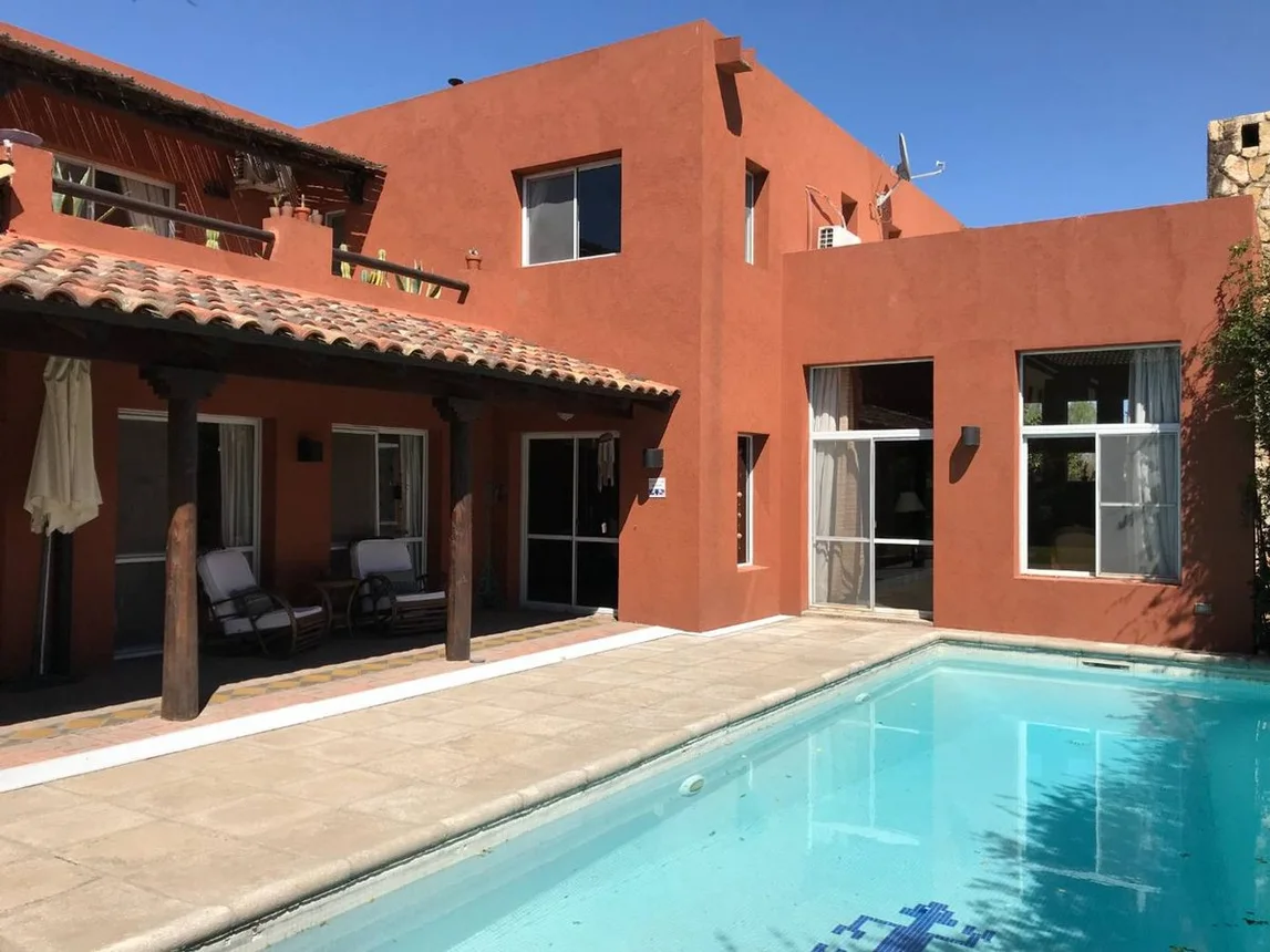 Casa de 6 ambientes en venta en Garín, Centenario 900, foto 2