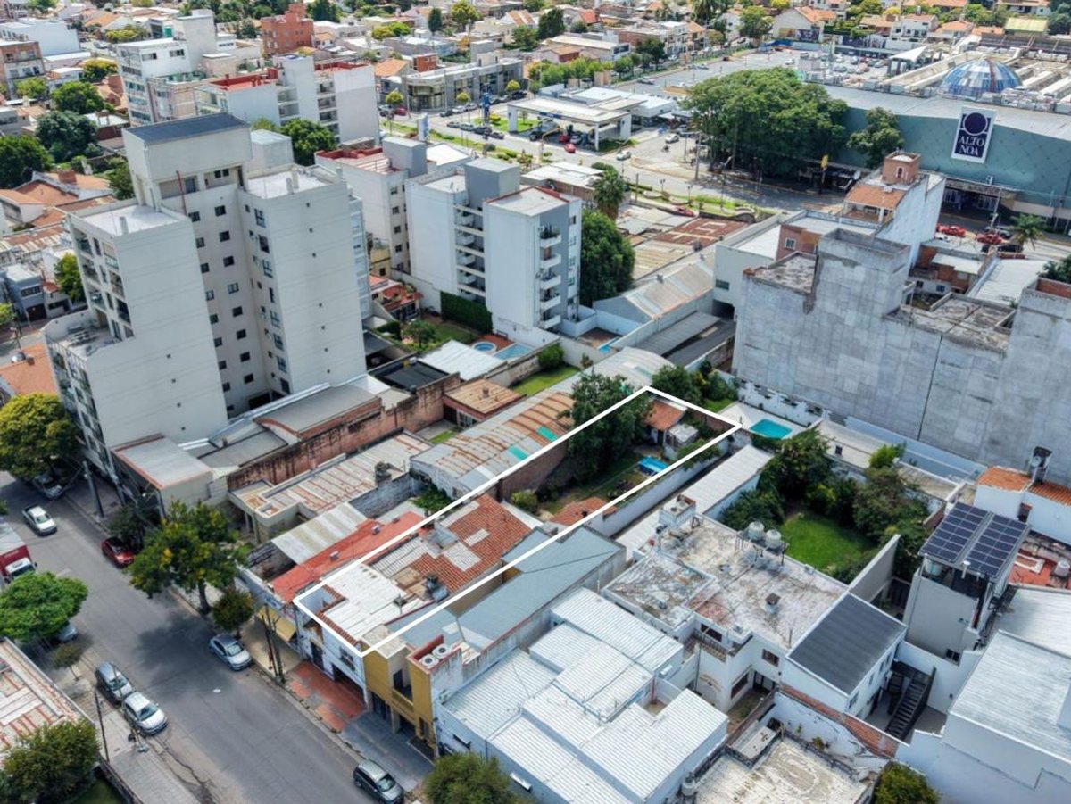 CASA + LOCAL COMERCIAL VENTA MACROCENTRO - foto 4