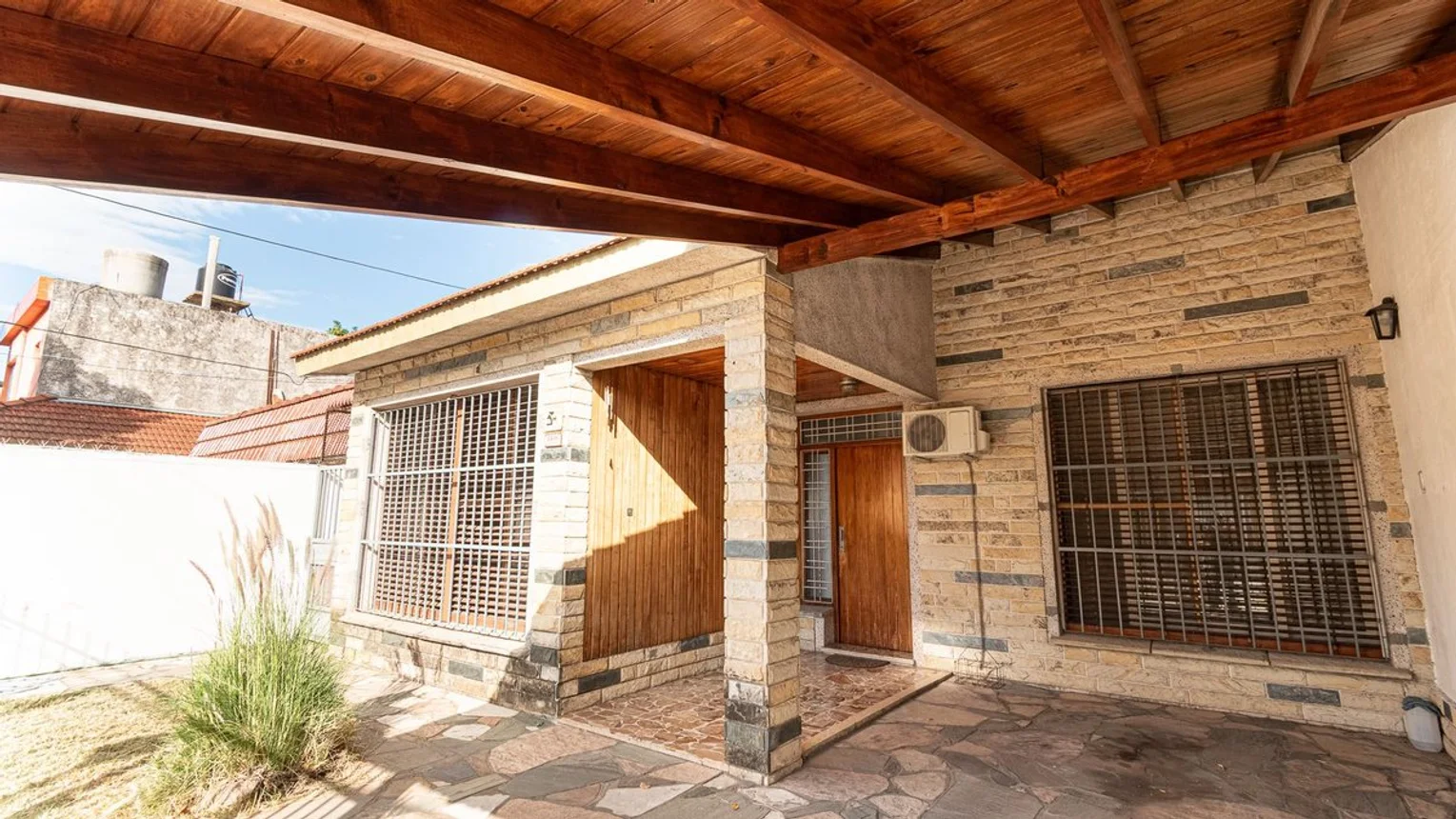 Casa en venta en El Palomar, foto 2