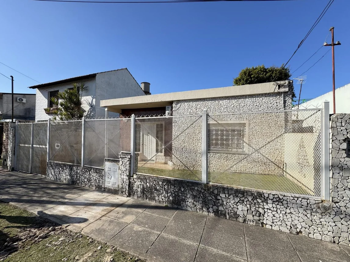 Casa en venta en Morón, foto 2