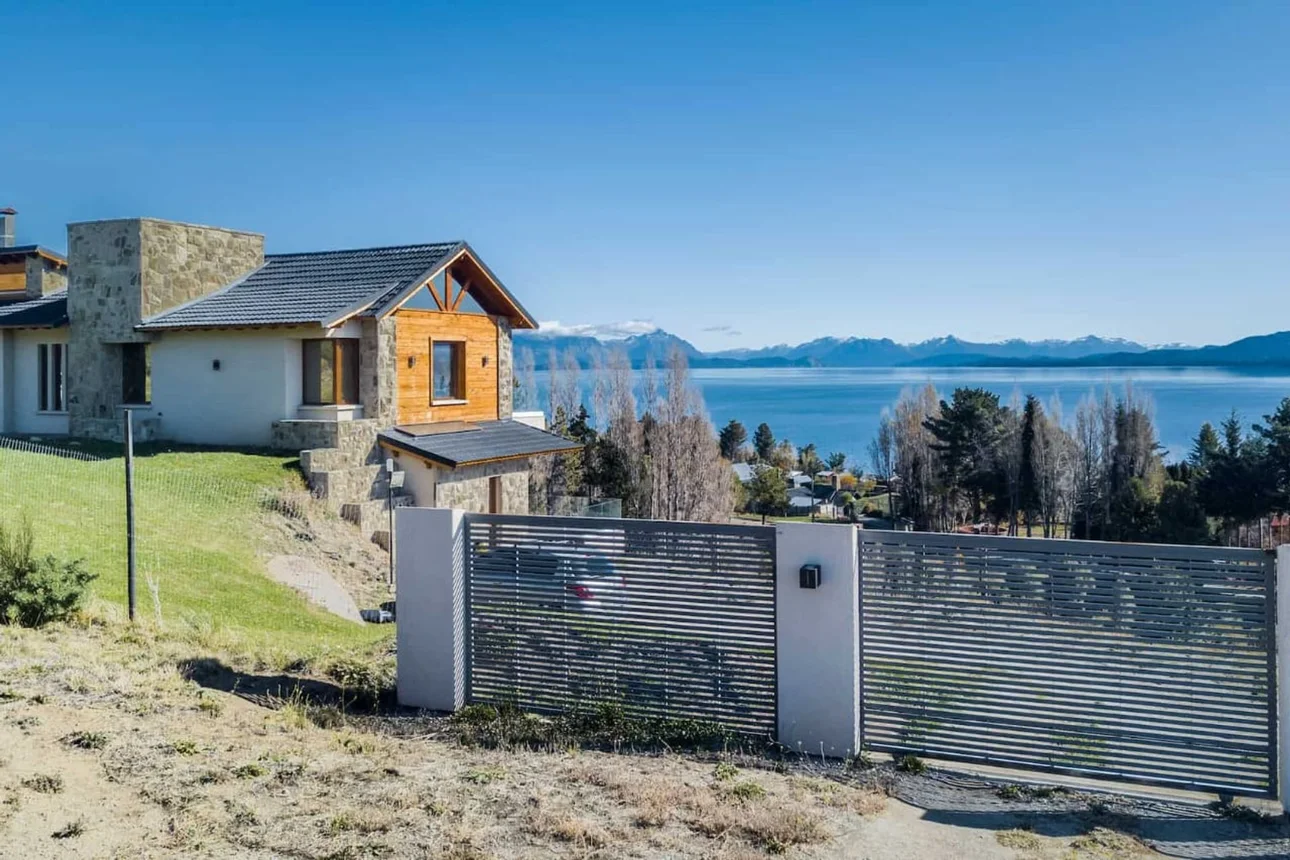 Casa de 8 ambientes en venta en San Carlos de Bariloche, Comandante Luis Piedrabuena 6700, foto 5