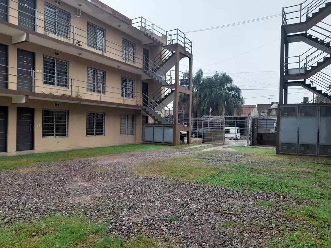 Monoambiente en alquiler en Morón, Alcalde González Barbosa 300