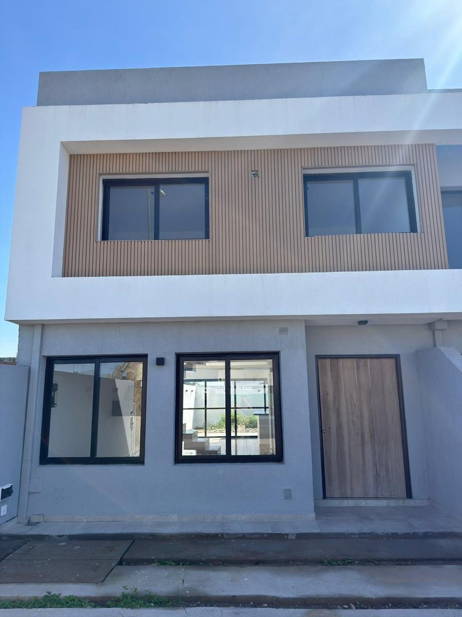 DUPLEX VENTA A ESTRENAR VIA AURELIA 3 DORMITORIOS - foto 13