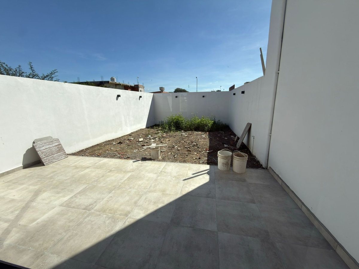 DUPLEX VENTA A ESTRENAR VIA AURELIA 3 DORMITORIOS - foto 10