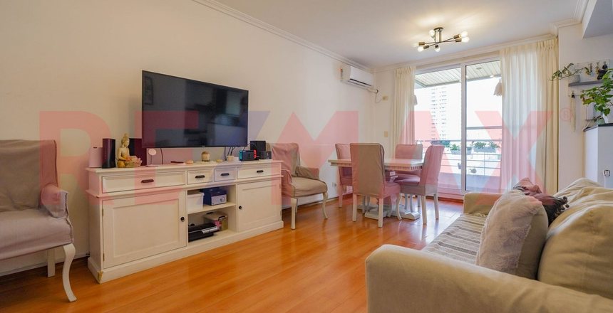 Venta Depto semipiso 3 amb en Caballito. Luminoso