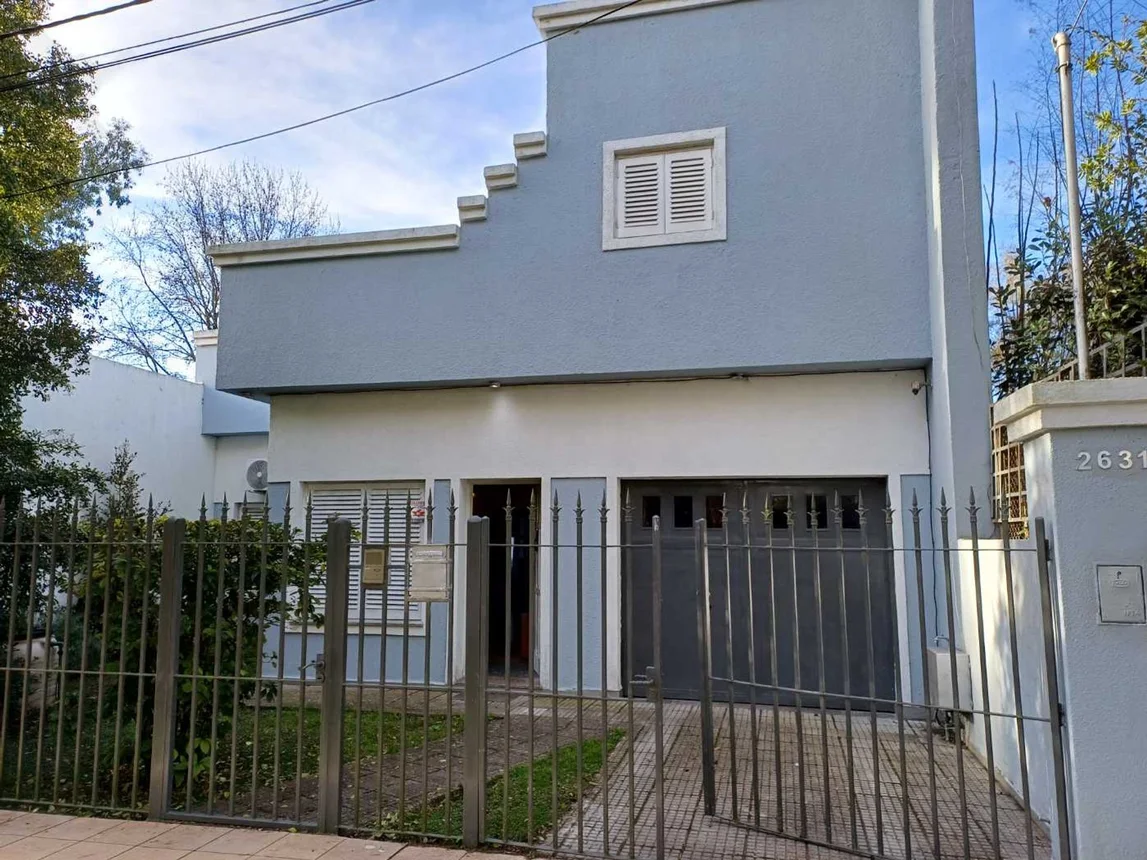 Casa de 6 ambientes en venta en Manuel B. Gonnet, 20 E/ 505 y 506 2600