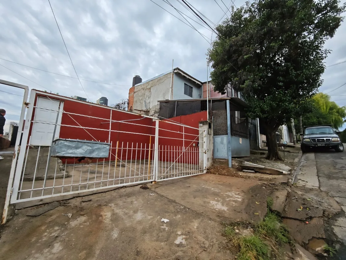 Casa dúplex de 3 ambientes en venta en Córdoba, La Rioja 5000
