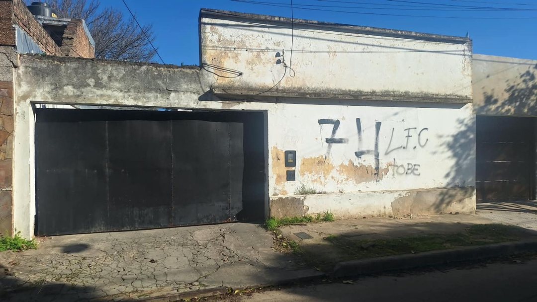 COCHERA EN VENTA P/ 10 AUTOS BARRIO CURA