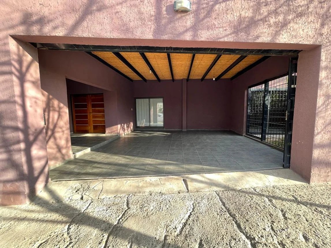 Casa en venta en Guaymallén, foto 3