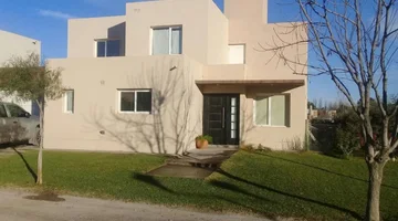 CASA EN VENTA B° PUEBLO DEL SOL