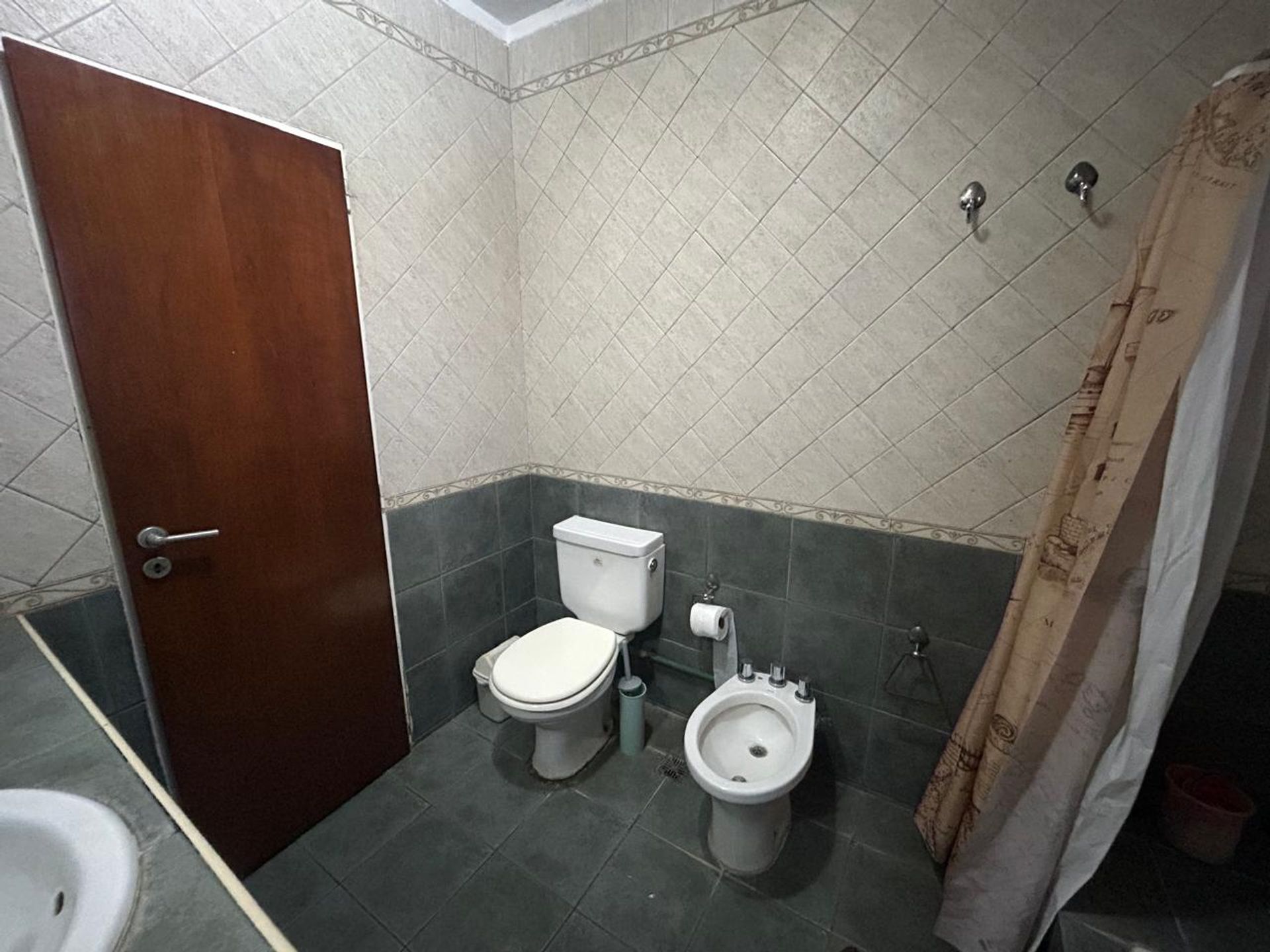 Foto 32 — VENTA CASA 4AMB ITUZAINGO PB PILETA COCHERA 400M2