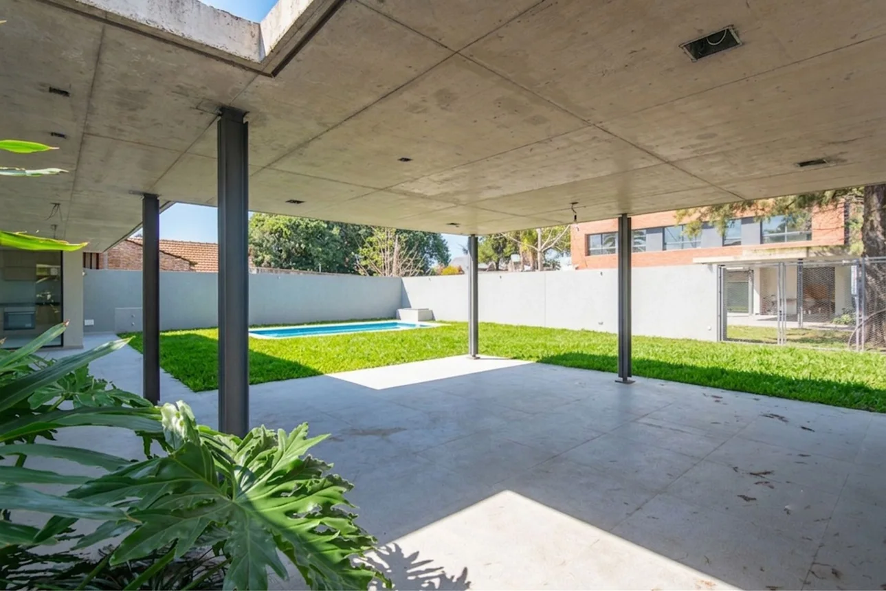 Casa en venta castelar norte. con pileta y jardin, foto 3