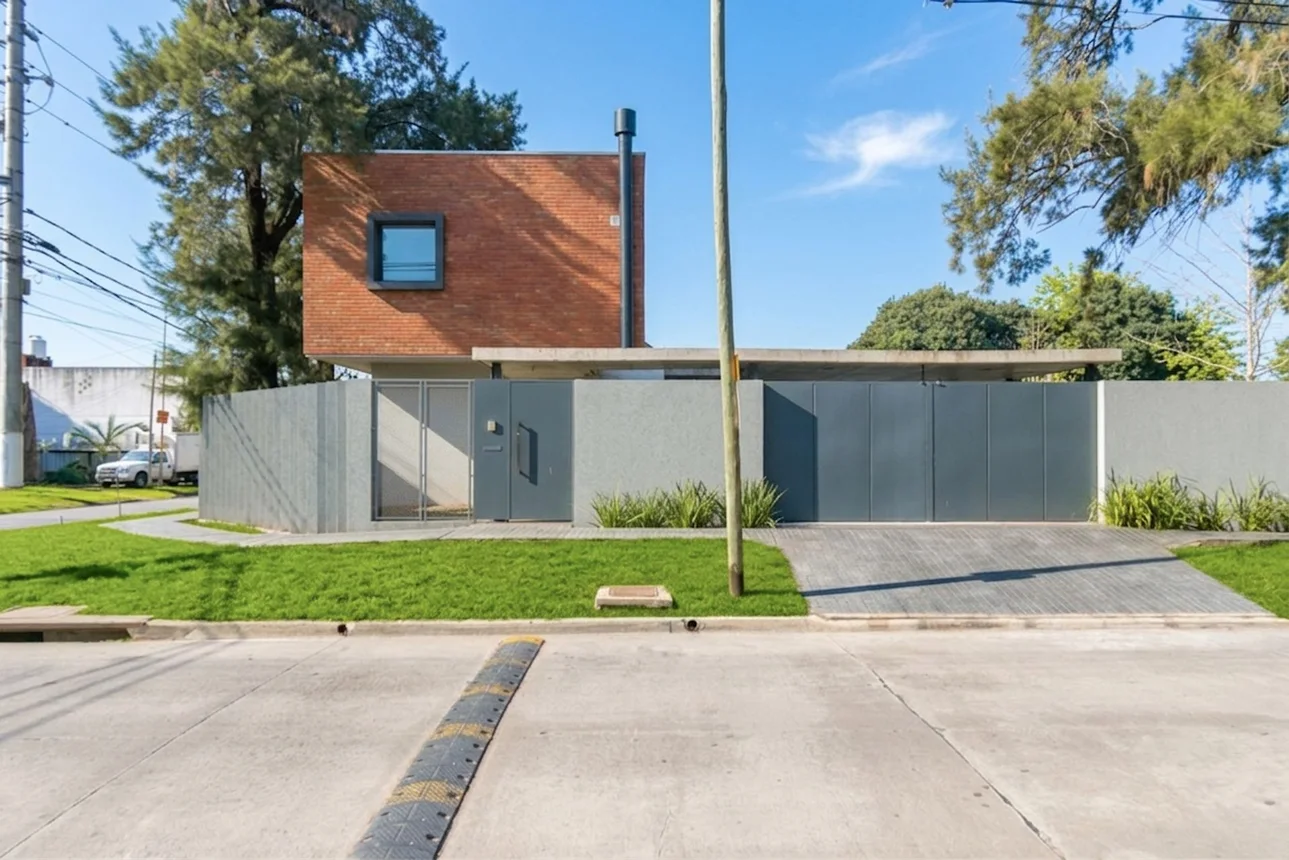Casa en venta castelar norte. con pileta y jardin, foto 4