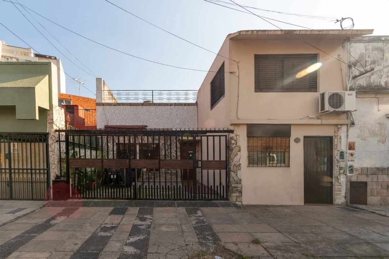 Casa de 6 ambientes en venta en Ciudadela, 9 de Julio 400