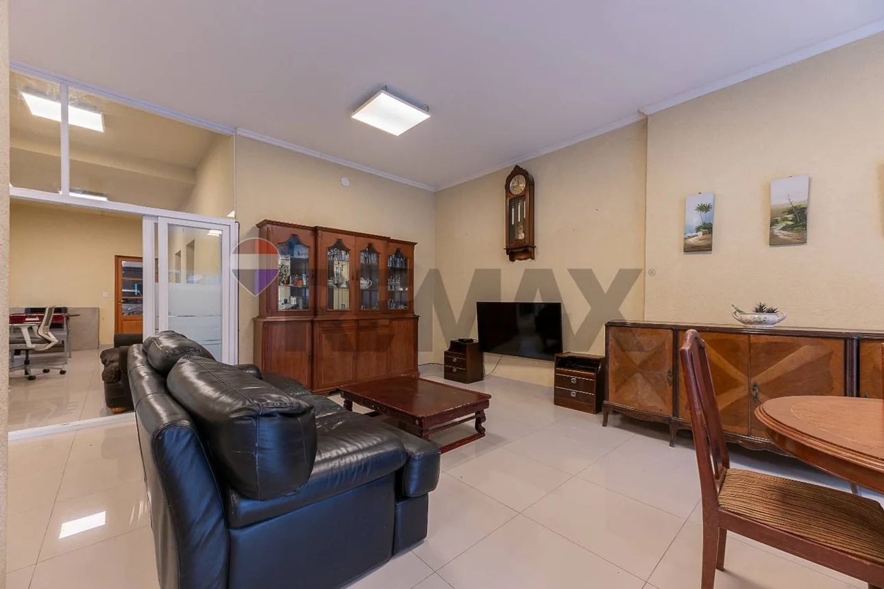 Casa de 8 ambientes en venta en Parque Avellaneda, Remedios 3300, foto 5