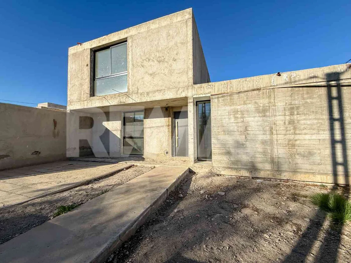 Casa en venta en Neuquén, foto 2