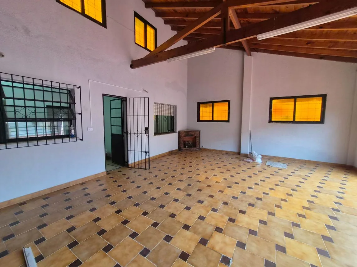 Casa de 4 ambientes en venta en Lomas del Mirador, Lisandro de la Torre 1500, foto 4