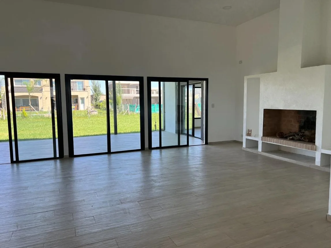 Casa en venta en Belén de Escobar, foto 4