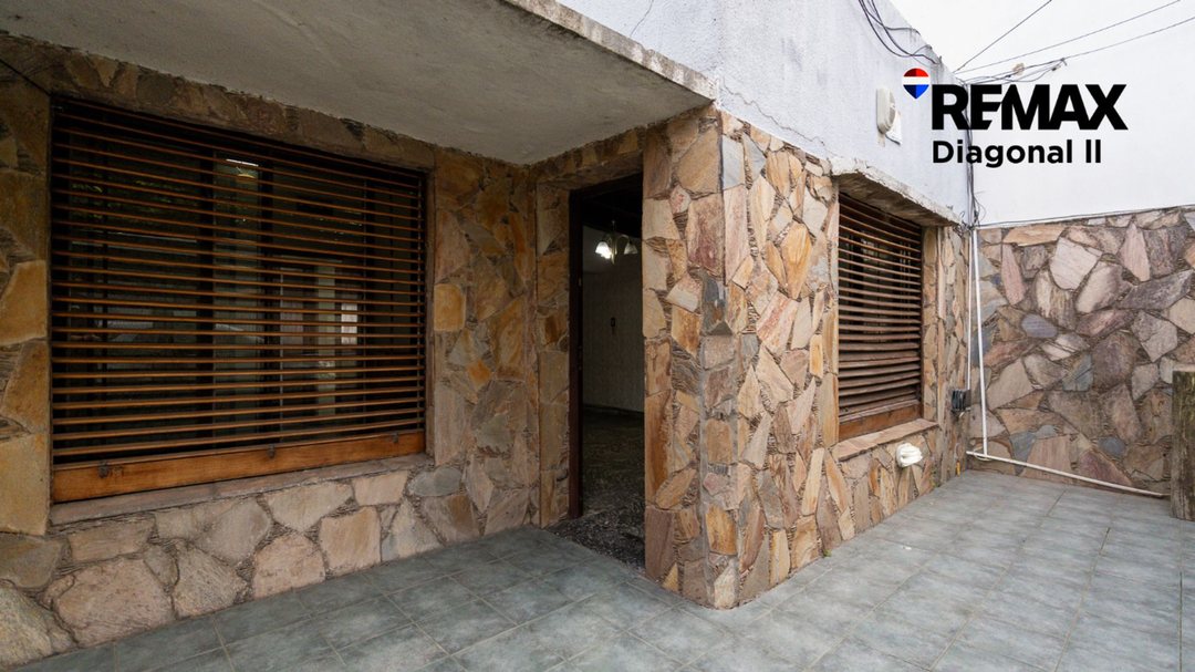 CASA EN VENTA EN LA PLATA