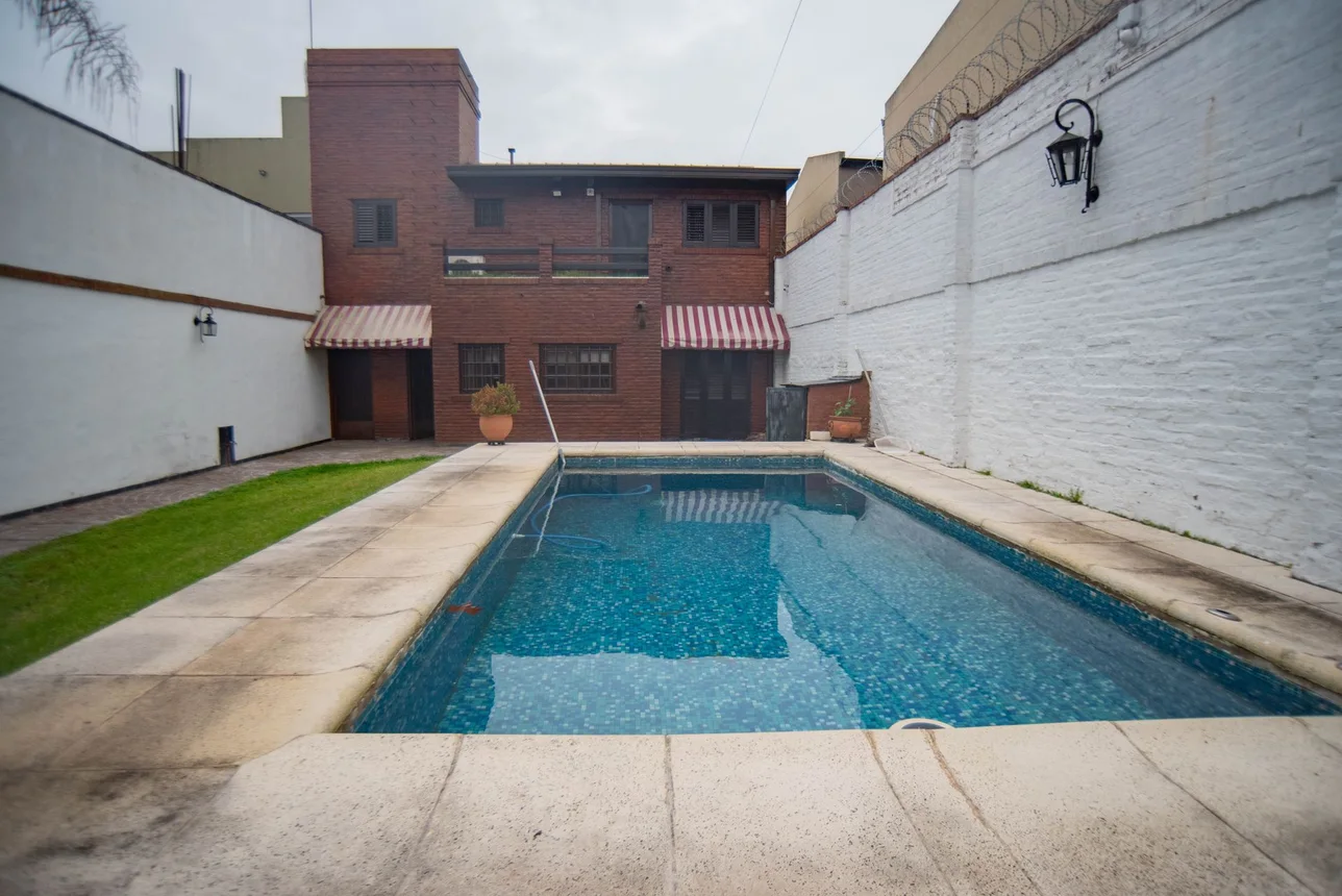 Casa de 4 ambientes en venta en Don Bosco, Chiclana 900