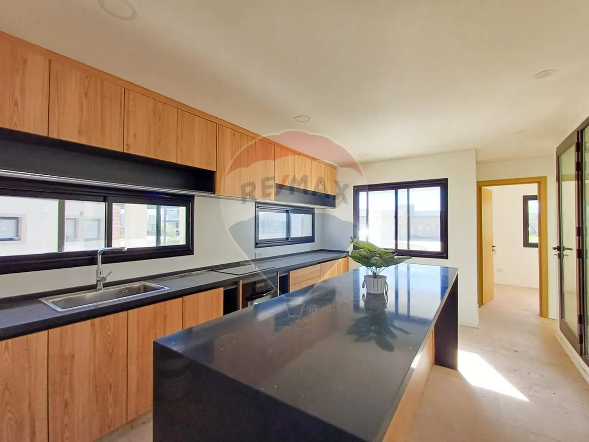 Casa en venta en Pilar, foto 2