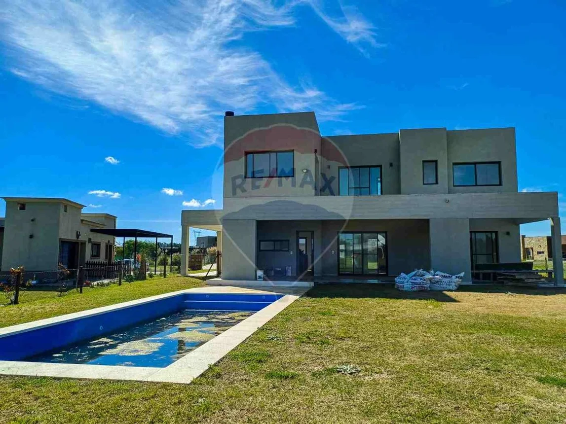 Casa en venta en Pilar, foto 5