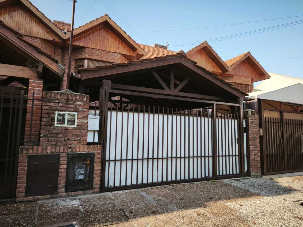 Casa tríplex en venta en Olivos, foto 2