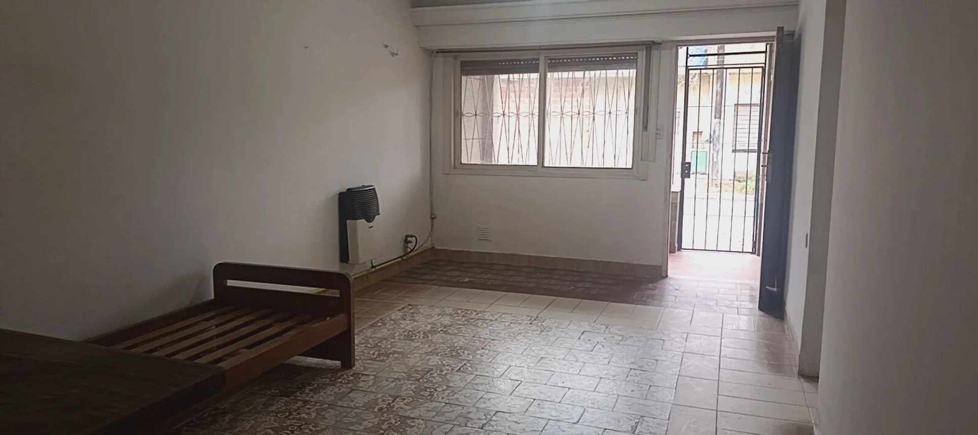 Casa de 3 ambientes en venta en Villa Bosch, Esteban Echeverría 7300, foto 2