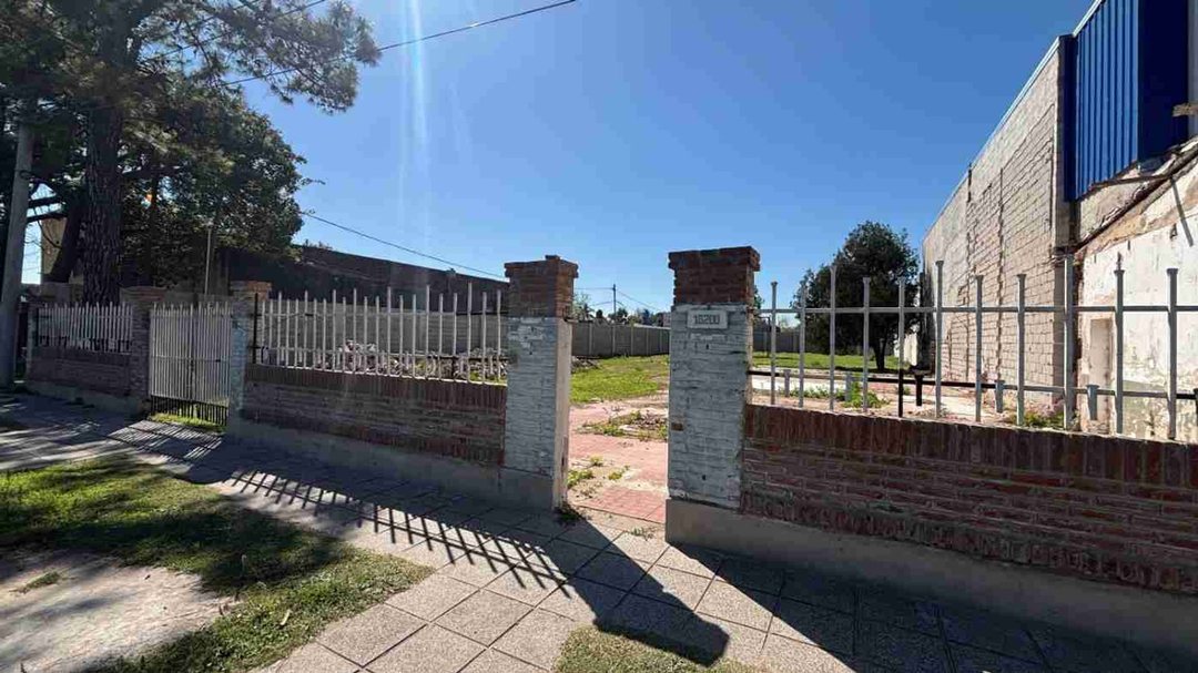 TERRENO 2.700 m2 - SOBRE BLAS PARERA