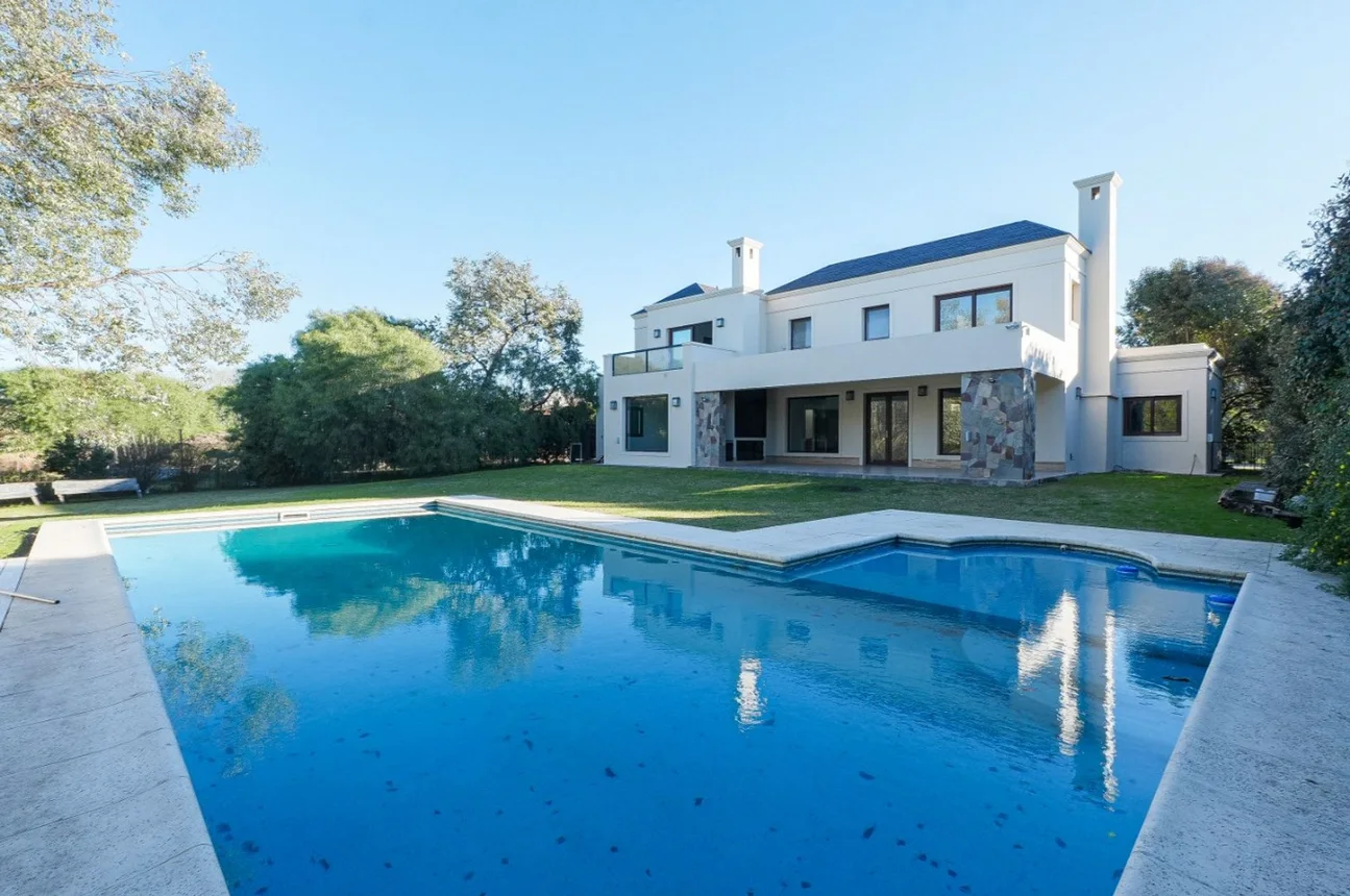 Casa en venta en Pilar