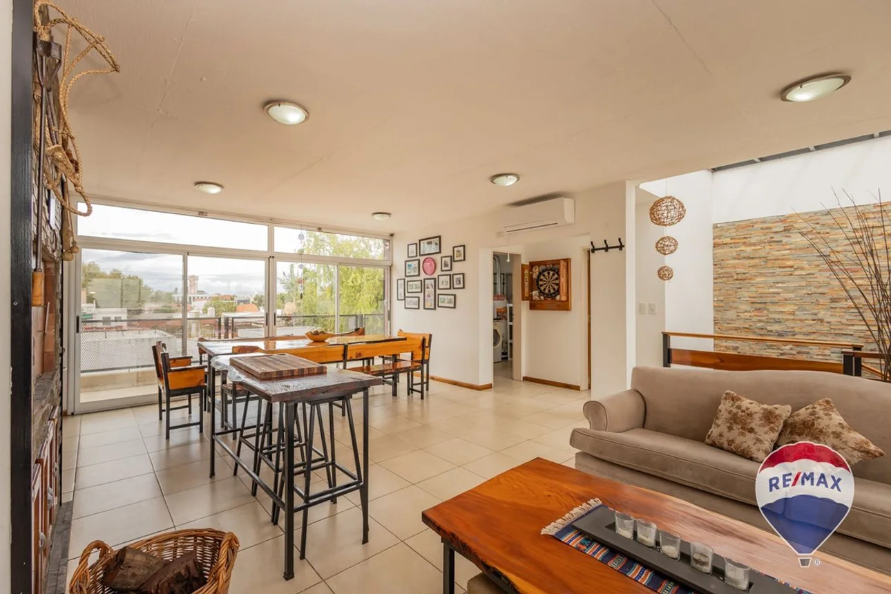 Casa de 5 ambientes en venta en Bernal Este, Ramella 200, foto 2
