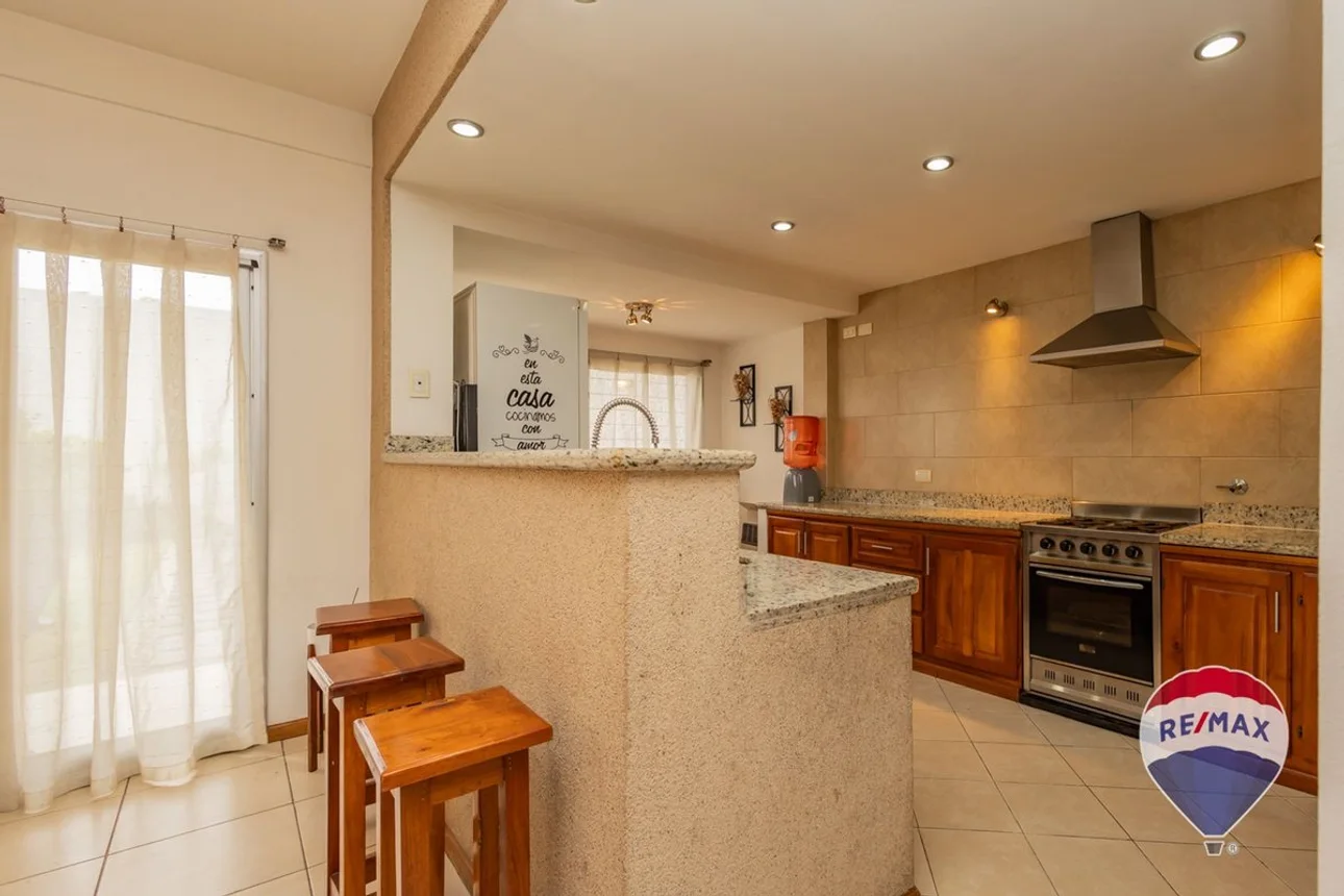Casa de 5 ambientes en venta en Bernal Este, Ramella 200, foto 5