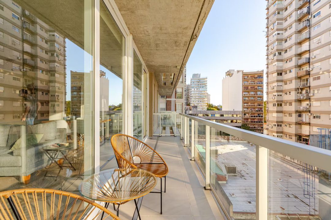 VENTA DPTO 2 AMB OLIVOS ZONA LIBERTADOR CON BALCON