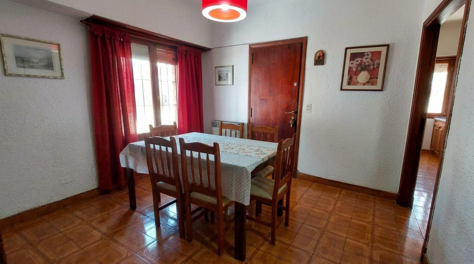 Venta casa de 7 ambientes – lote apto desarrollo, foto 2