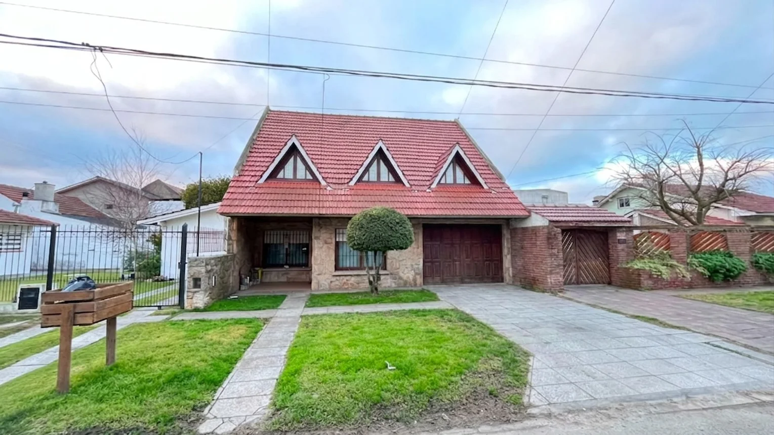 Venta casa de 7 ambientes – lote apto desarrollo, foto 1