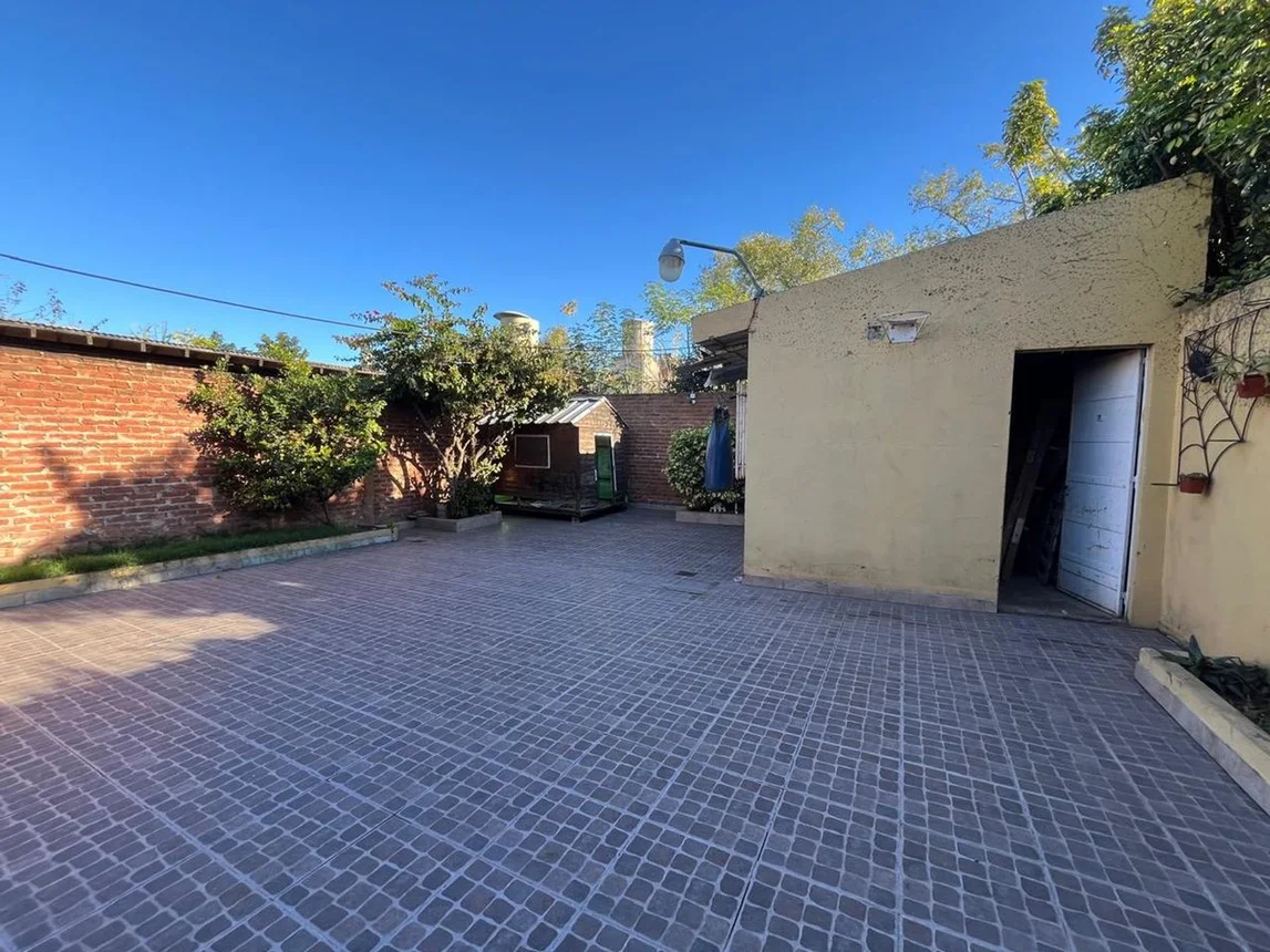 Casa en venta en Banfield, foto 3