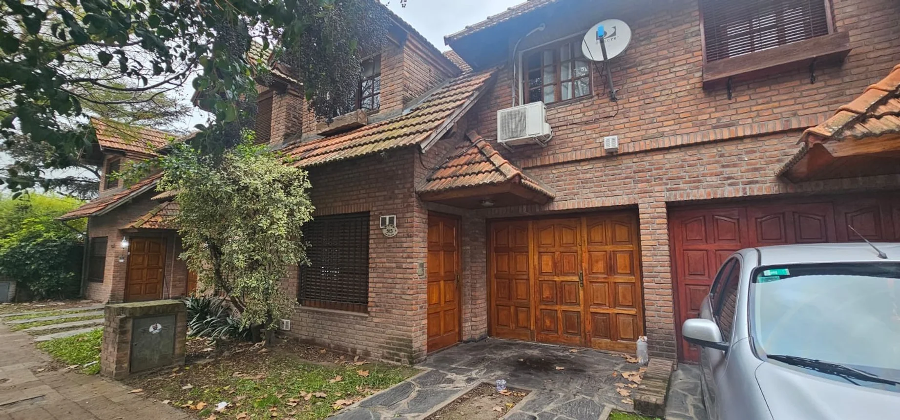 Casa tríplex en venta en Muñiz, Madre Camila Rolon 900
