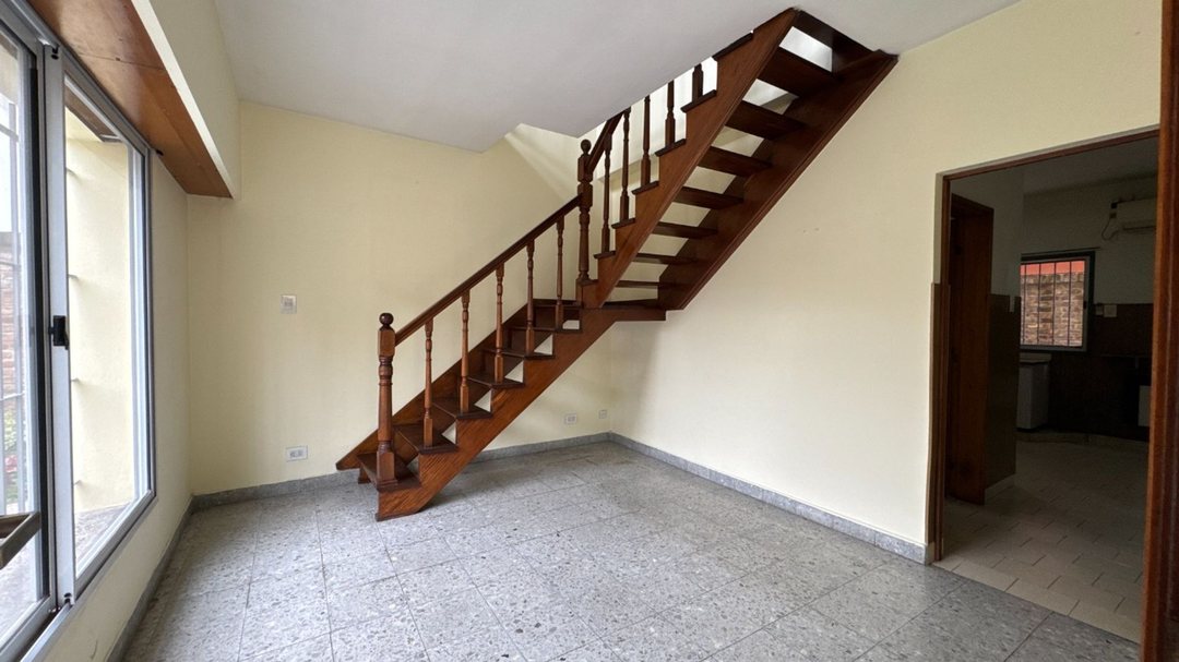 ALQUILER CASA PH 4 AMBIENTES C/COCHERA