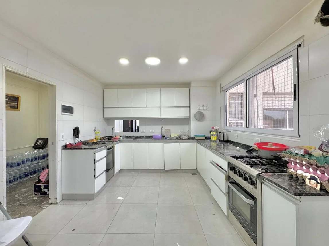 Depto 4 amb en venta con depend iluminado al frent, foto 1