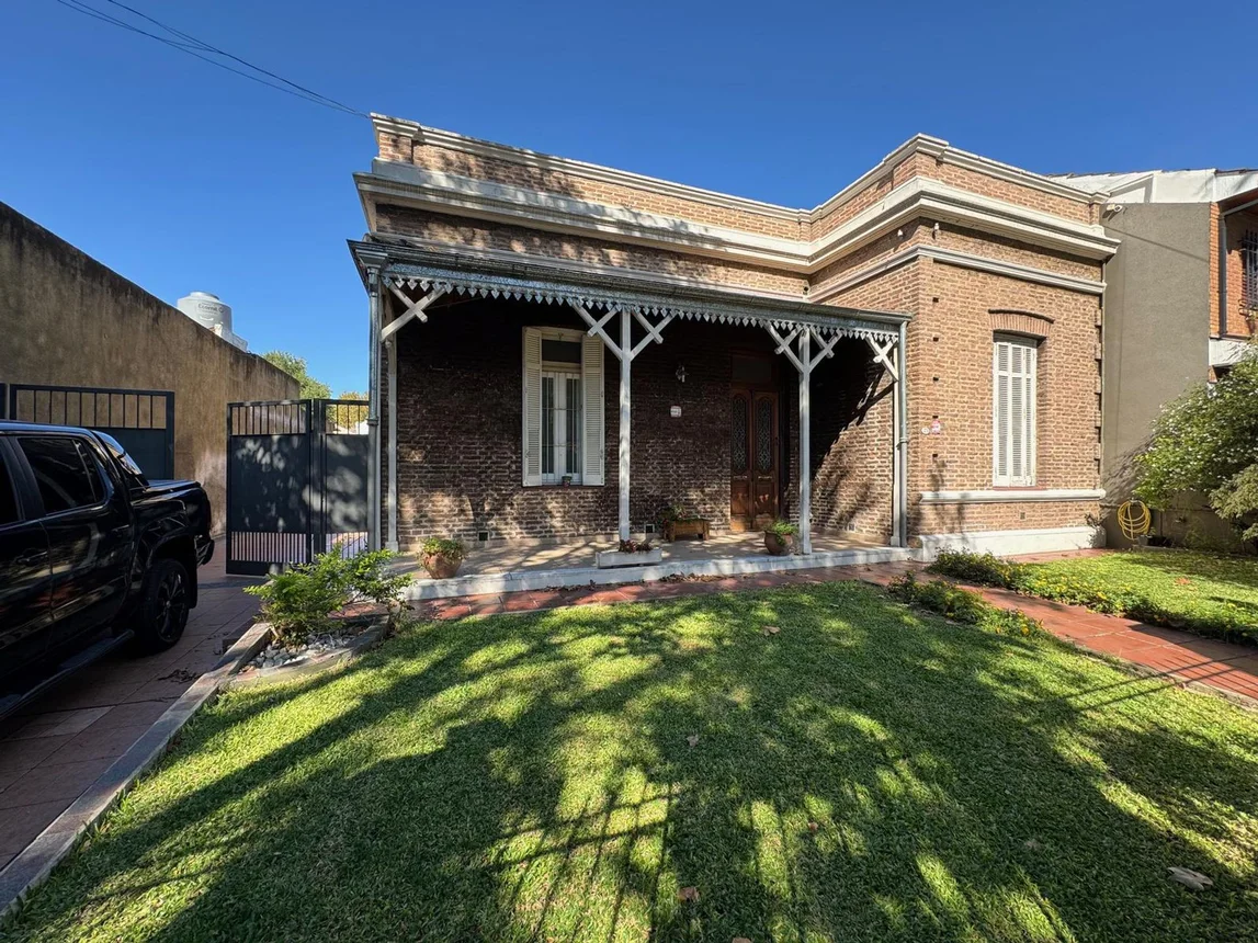 Casa en venta en Temperley