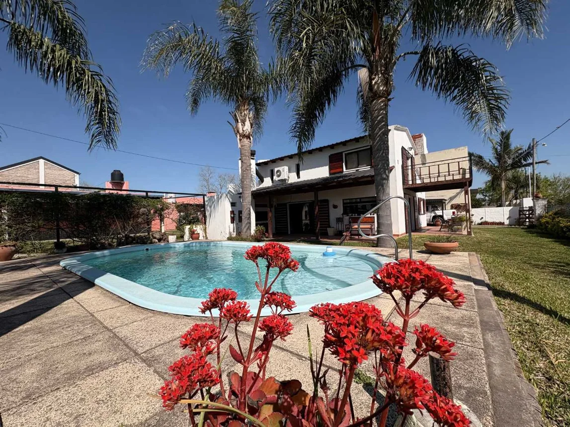 Casa de 4 ambientes en venta en Paraná, La Fraternidad 200