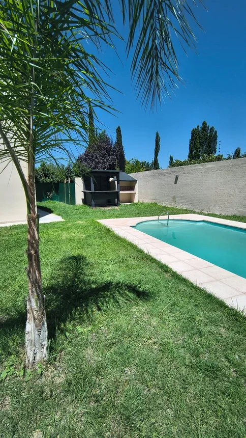 Casa tríplex en venta en Luján de Cuyo, foto 2
