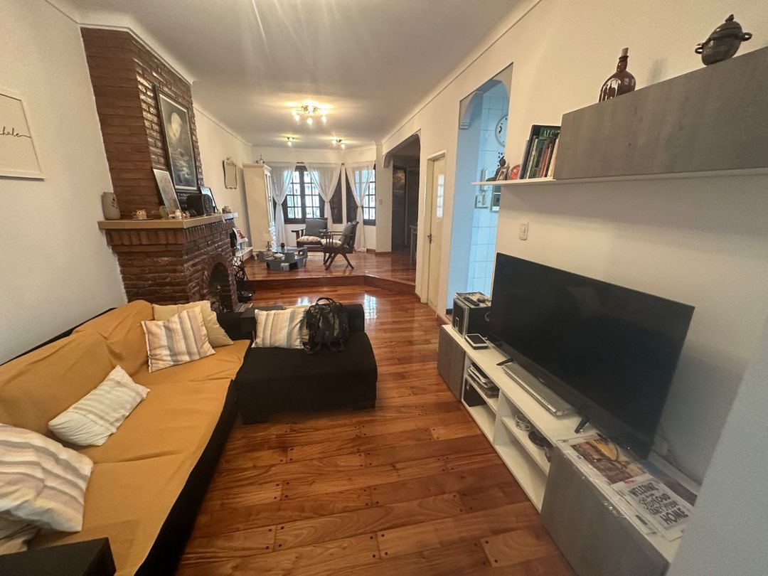 VENTA CASA 4 AMB COCHERA ALTILLO TERRAZA Y PATIO