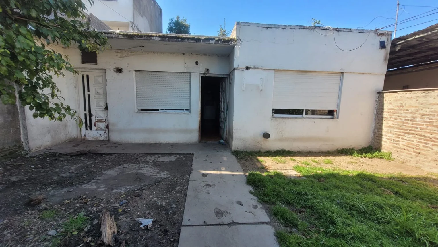 Casa de 3 ambientes en venta en Hurlingham, Bocayuba 100