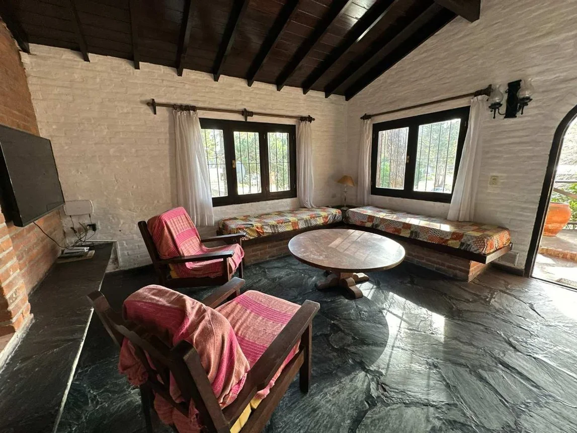Casa de 4 ambientes en venta en Pinamar, Avenida Enrique Shaw 2400, foto 2