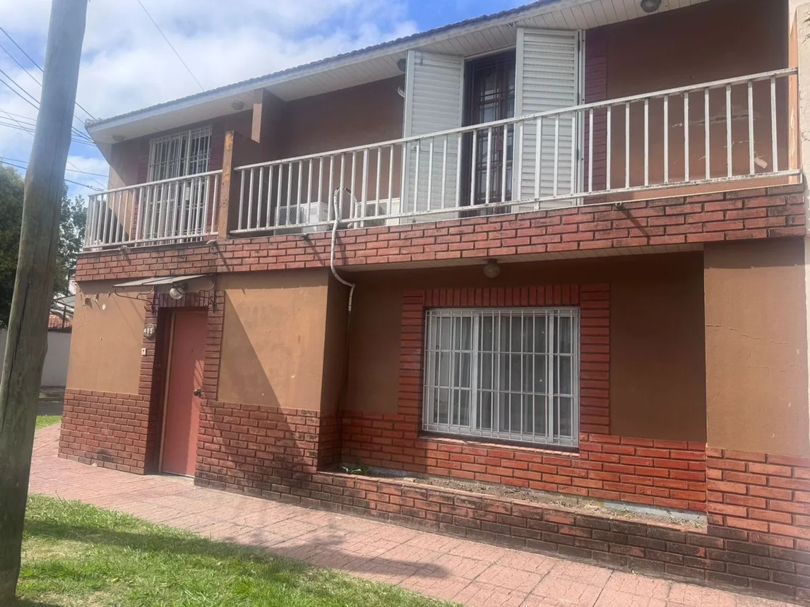Casa dúplex de 3 ambientes en venta en Quilmes, Solís 400, foto 2