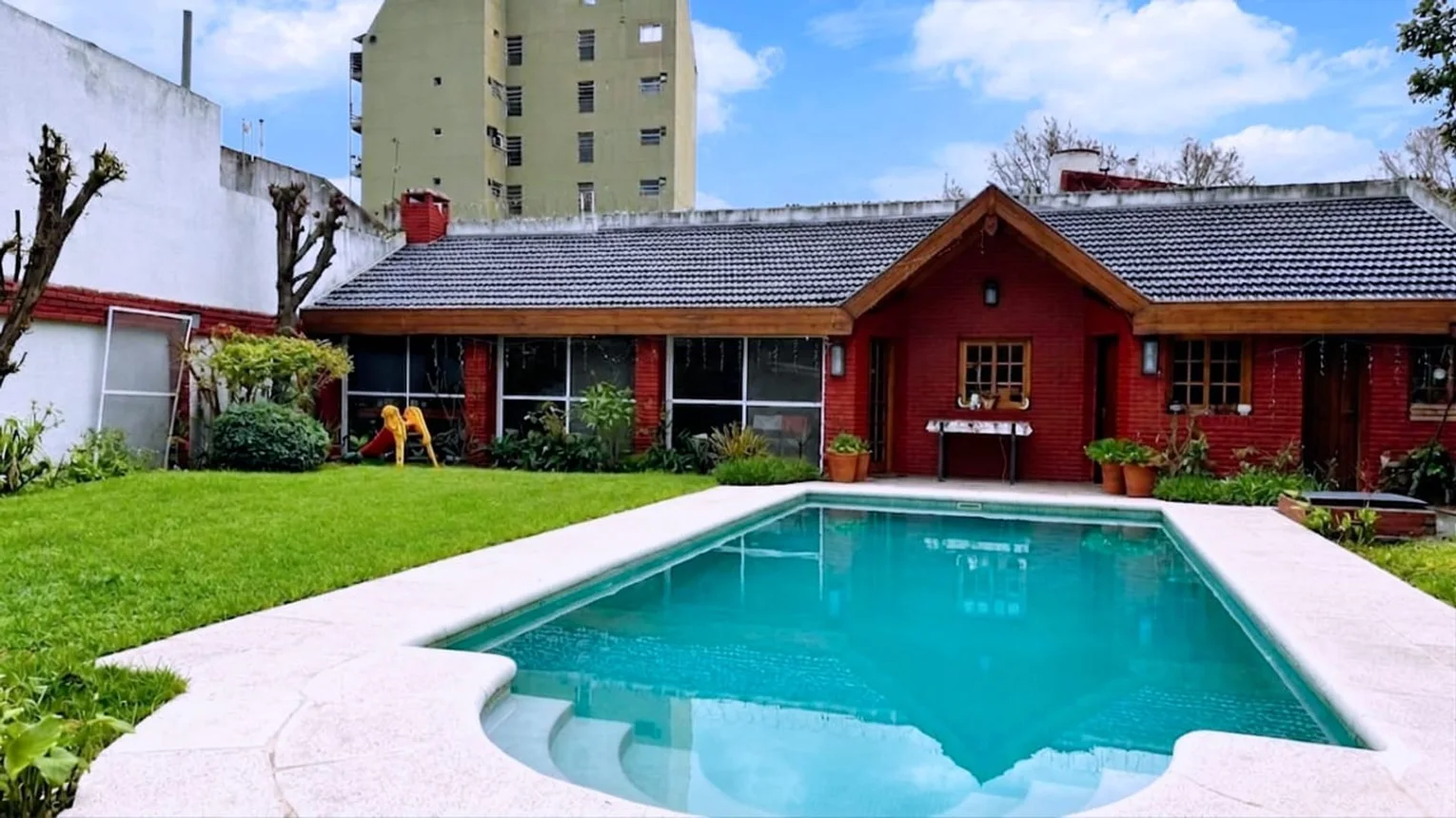 Casa dúplex de 4 ambientes en venta en Floresta, Av. Directorio 3300