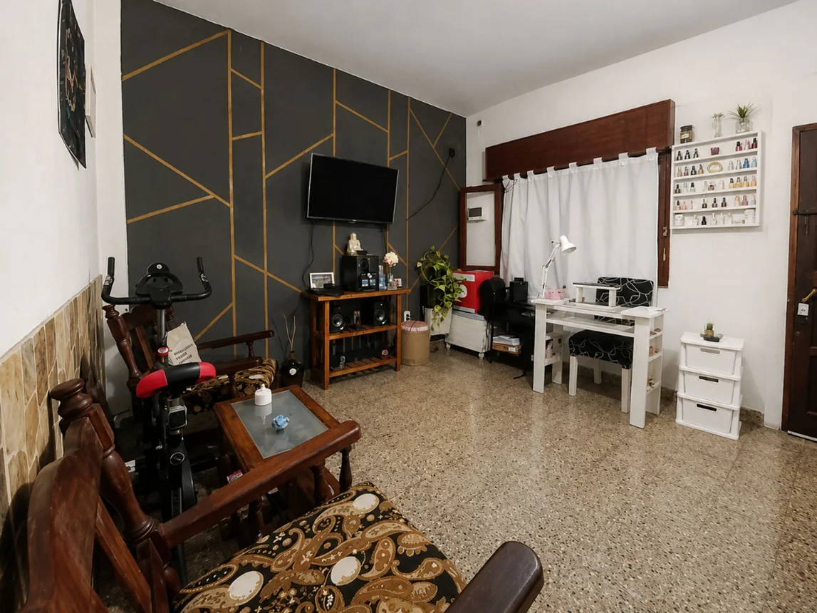 Casa de 3 ambientes en venta en Morón, Anunciación 2400