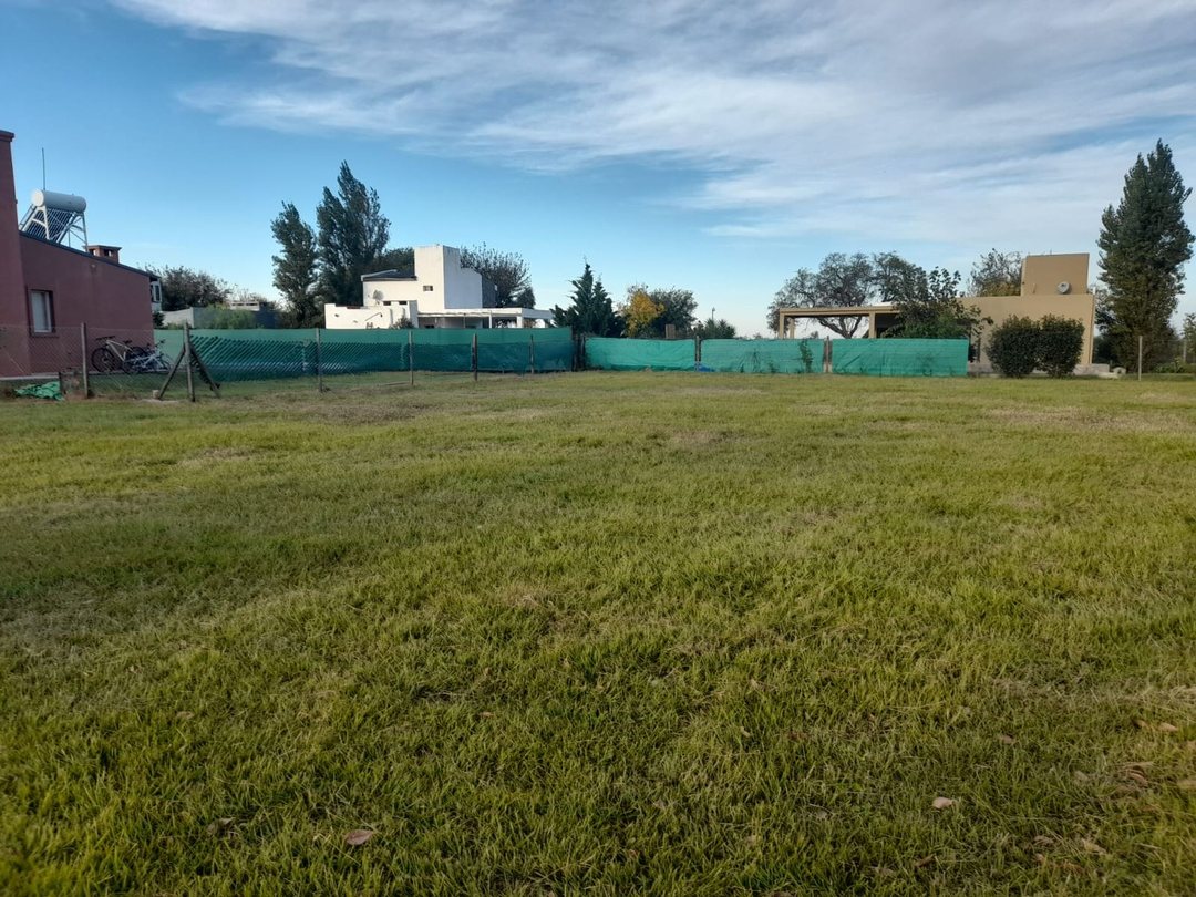 VENDE LOTE LA FINCA DEL SOL RUTA E53 FRENTE TALAR