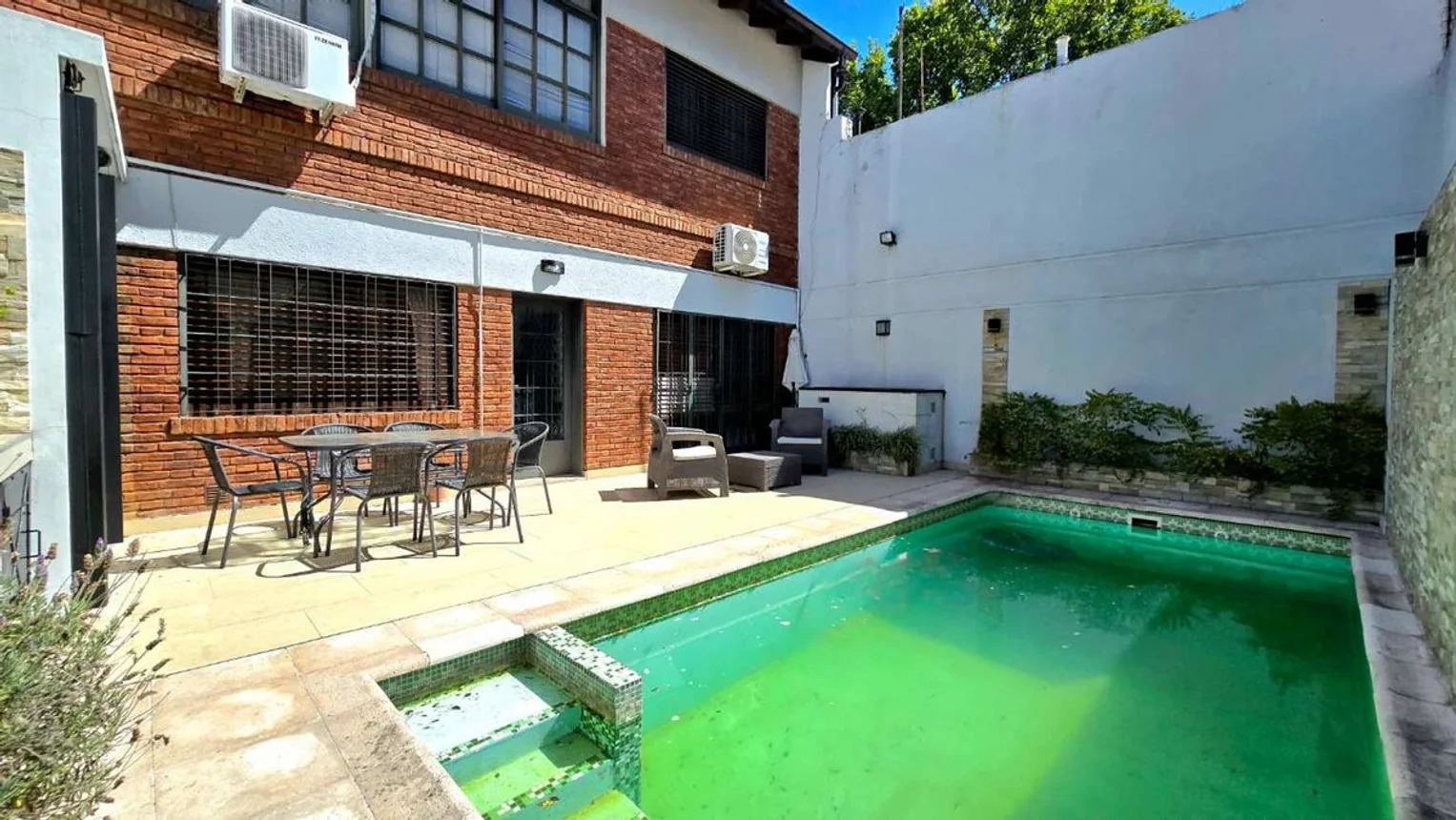 Casa de 5 ambientes en venta en Villa Maipú, Rivadavia 2500